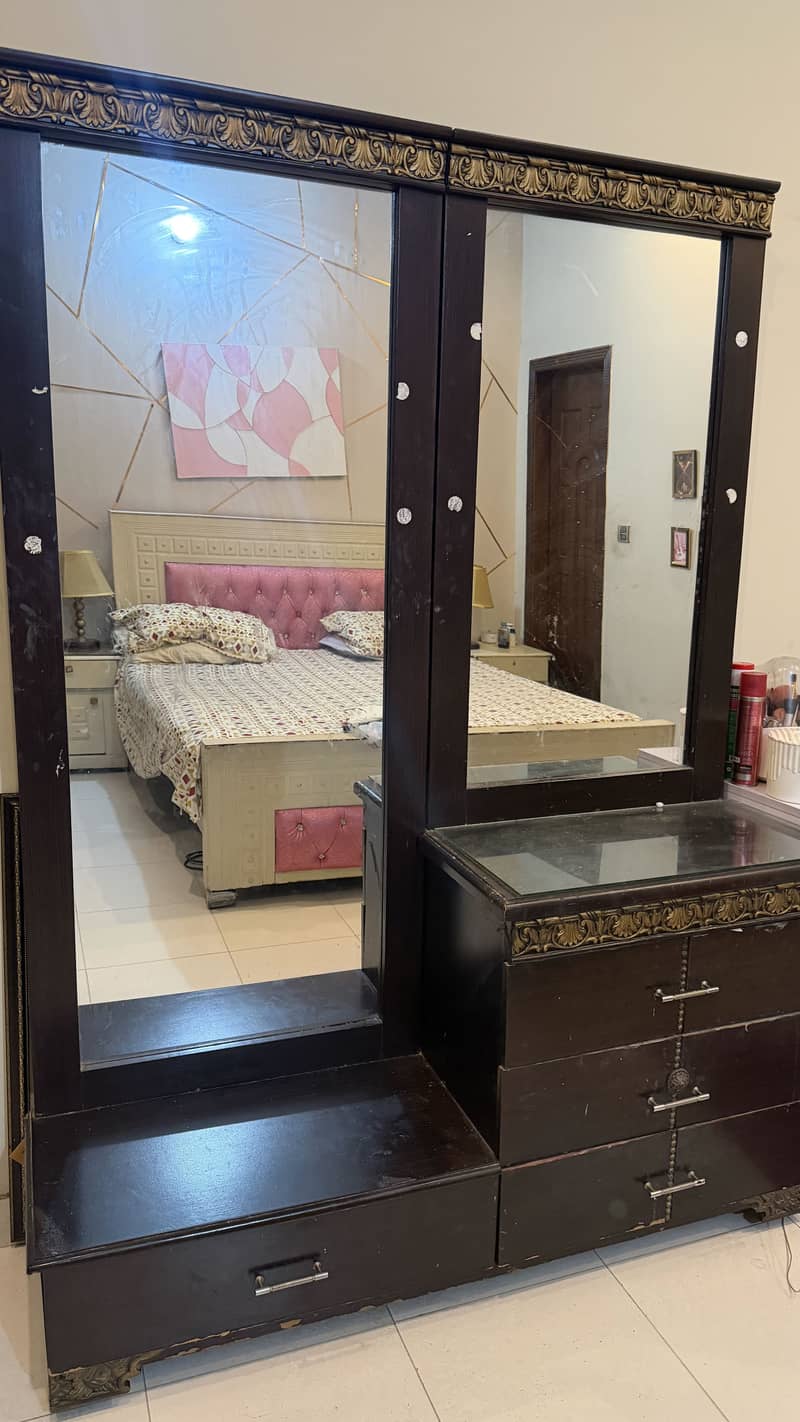 Bed and dressing table 1