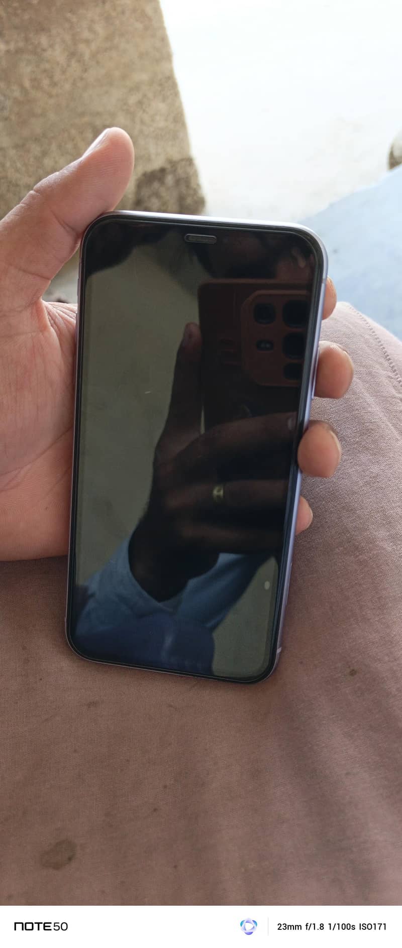 Apple iPhone 11 4