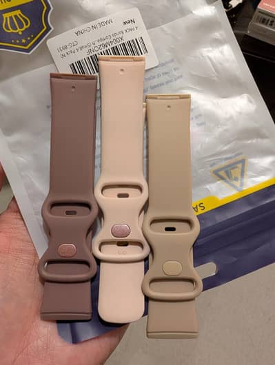 Fitbit Versa 4 with Box and 3 New Straps