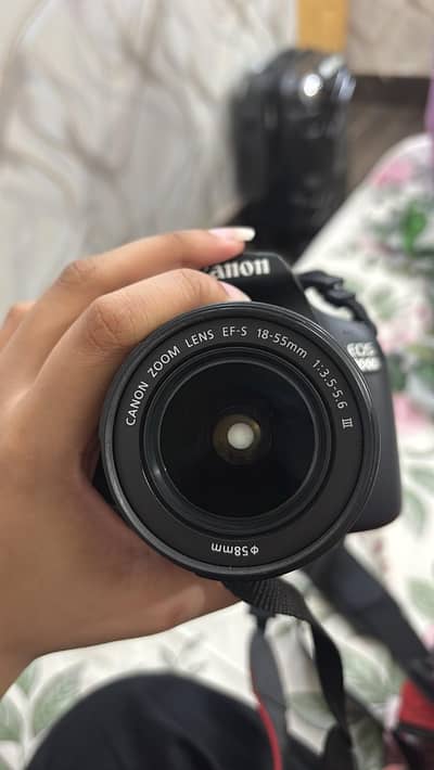 Canon 1300 D