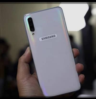 Samsung Mobile A70