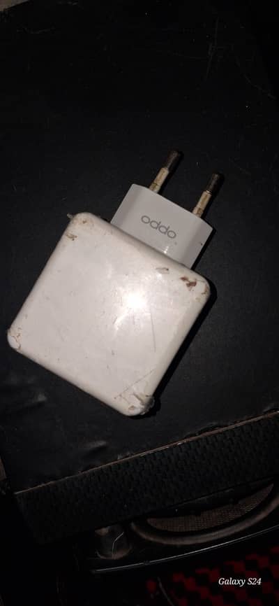 Opp0 F19 pro Charger
