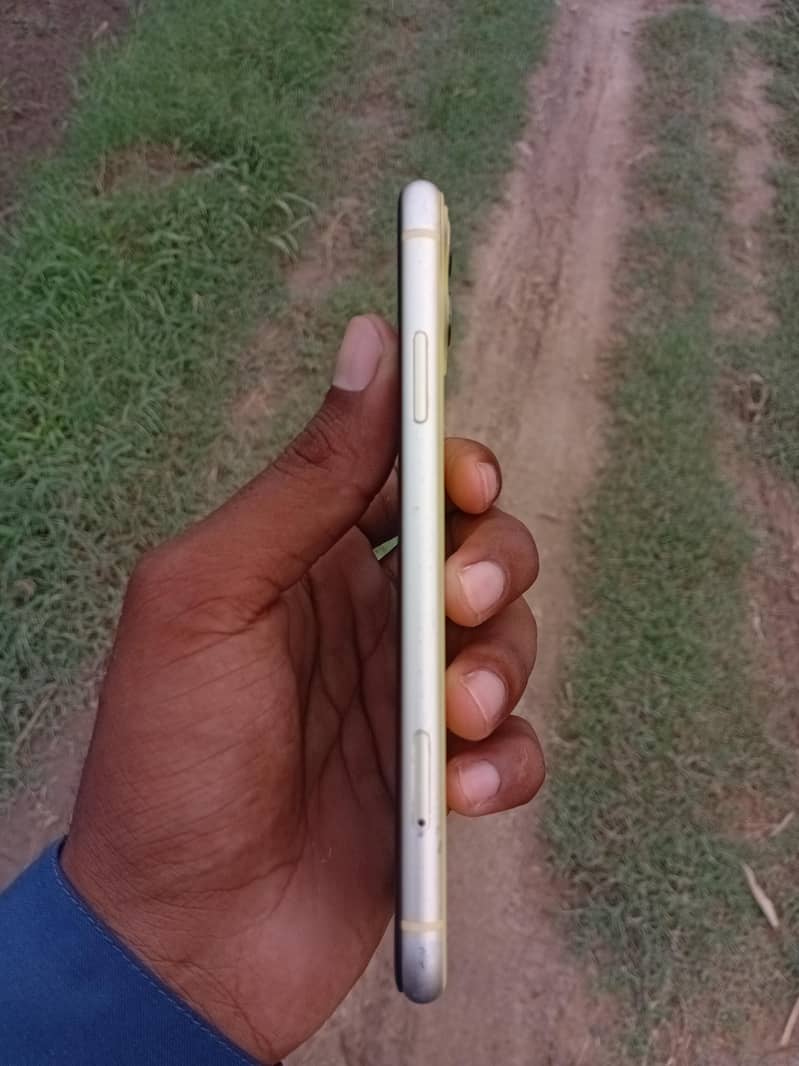 Apple iPhone 11 2