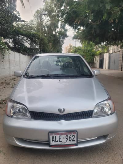 Toyota Platz 2001