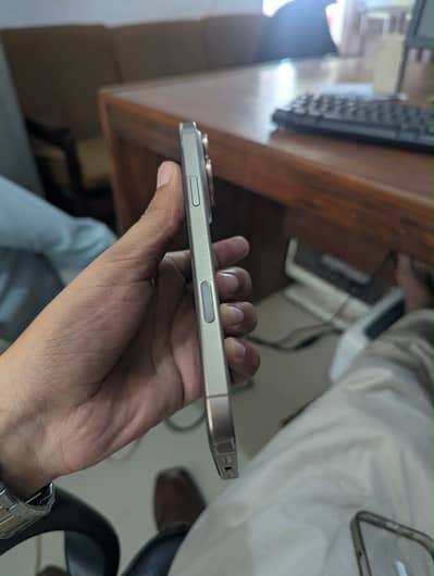 Apple iPhone 16 Pro Max
