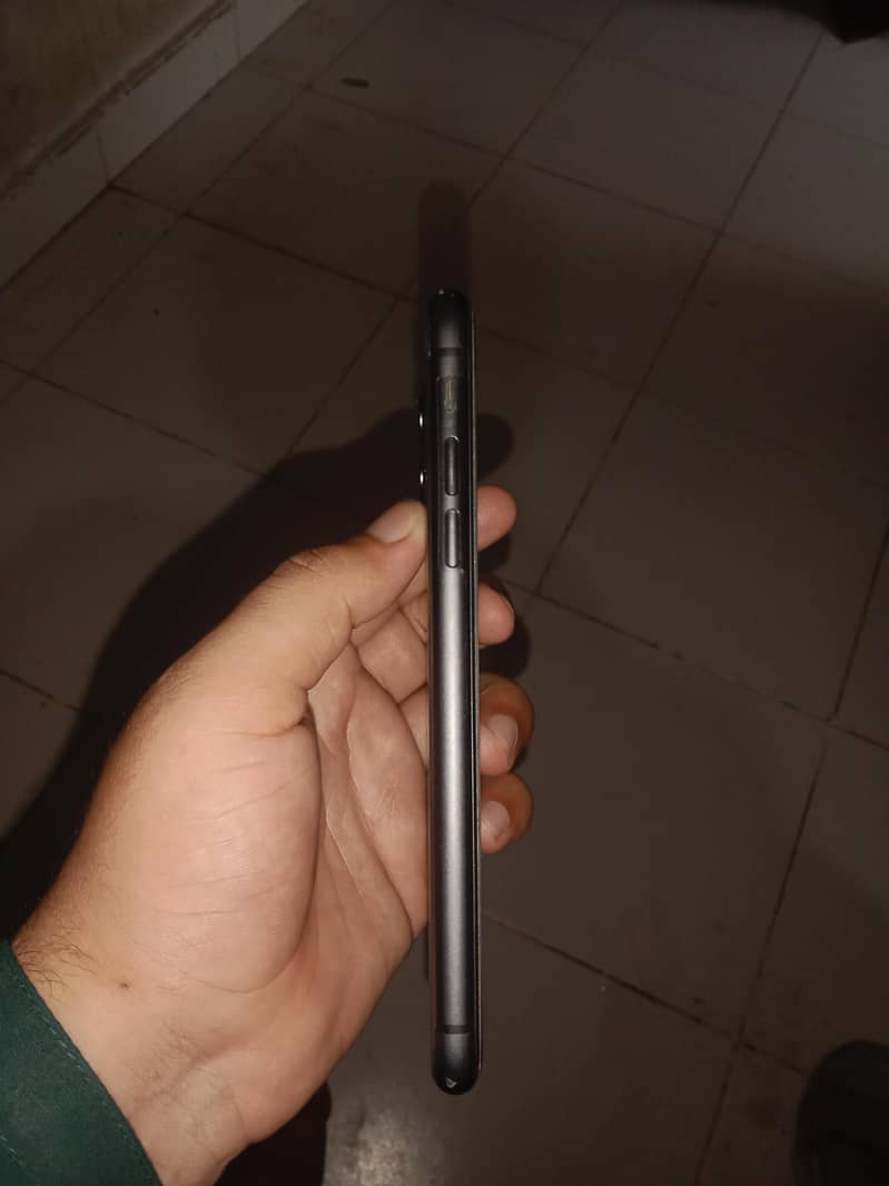 Apple iPhone 11 1