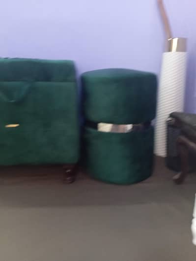 1 storage box 2 puffy sheets