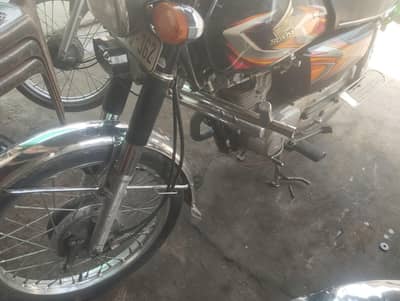 2022 model hai 10/10 hai bahtreen condition hai03013397632