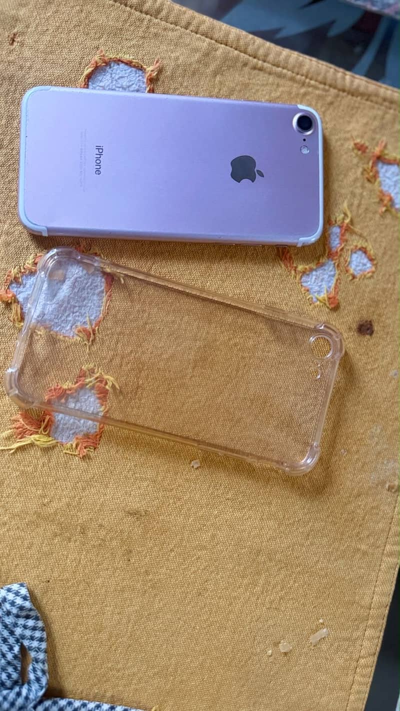 Apple iPhone 7 1