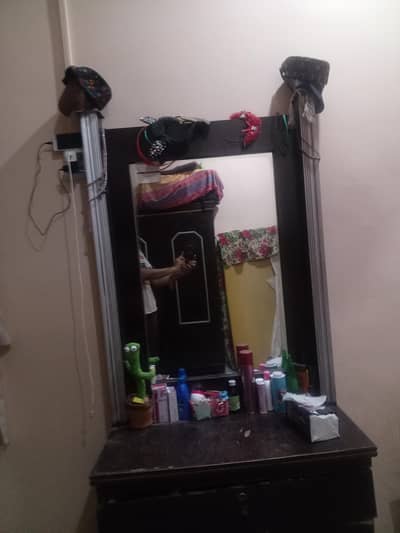 Dressing table