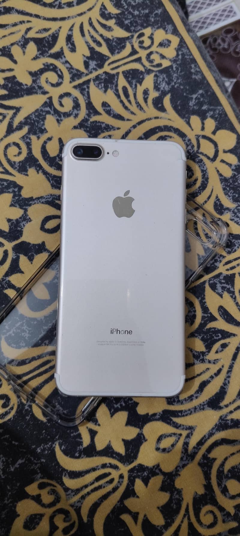 Apple iPhone 7 Plus 0