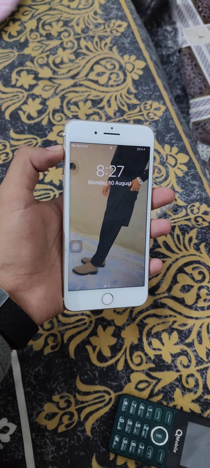 Apple iPhone 7 Plus 1