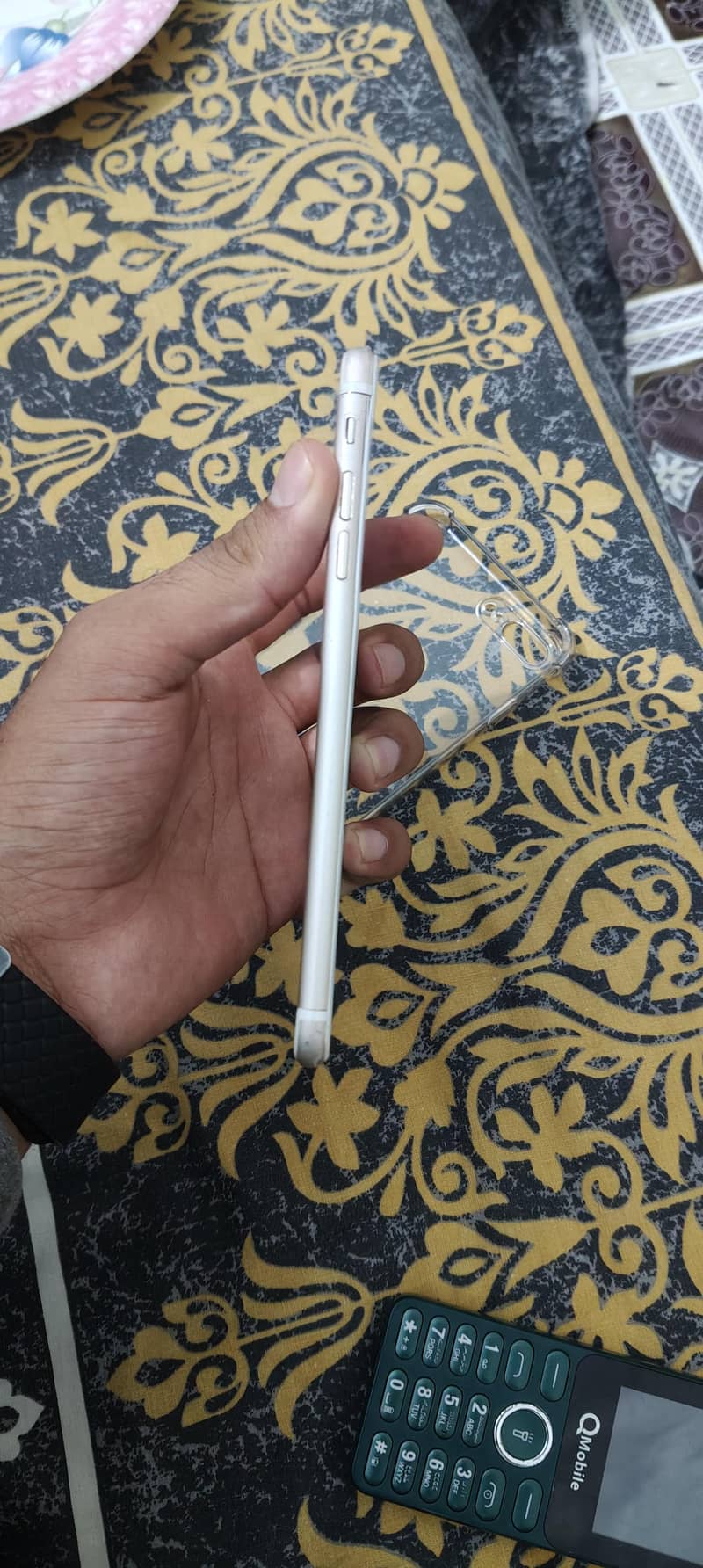 Apple iPhone 7 Plus 2