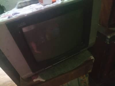 national Tv gud condition
