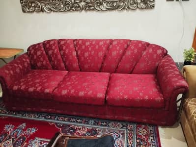 5 Seater Sofa Set in Very good Condition