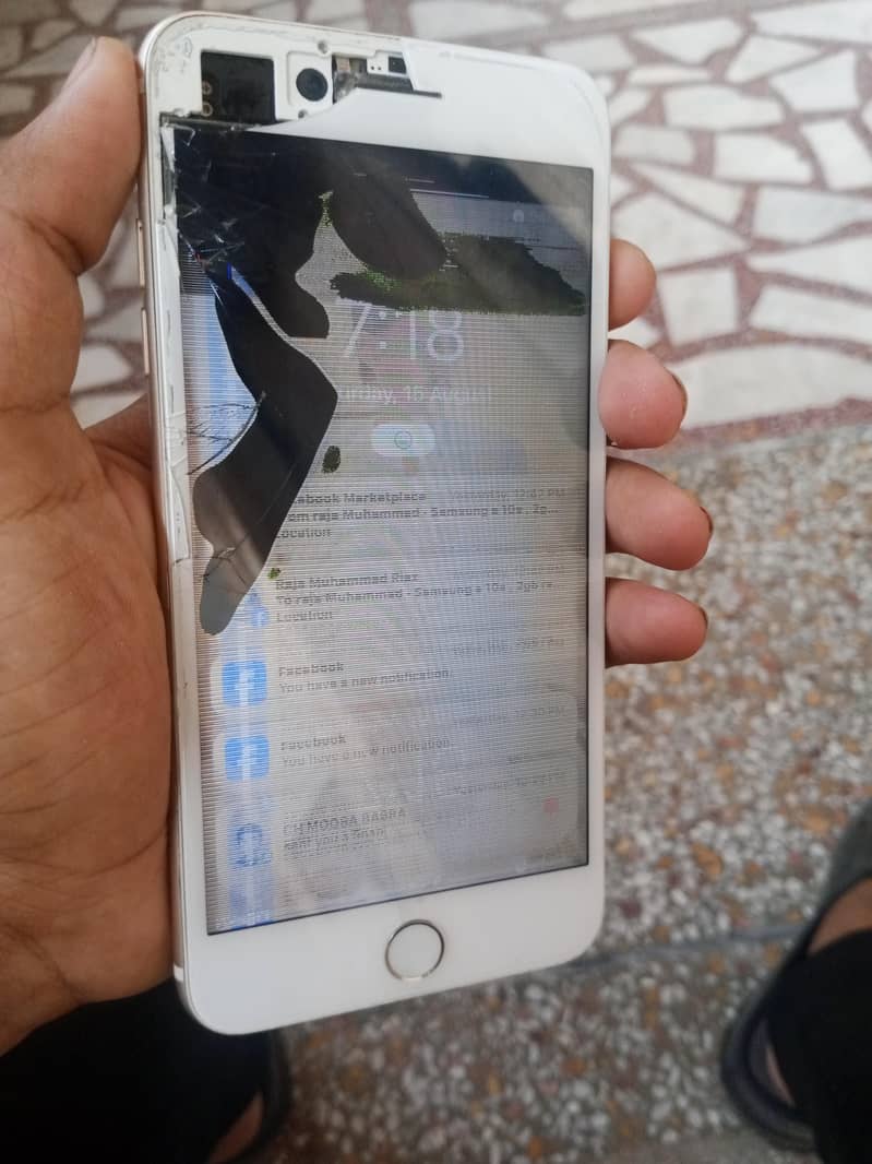 Apple iPhone 7 Plus 2