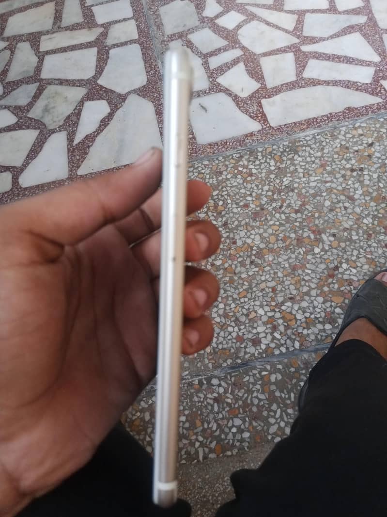 Apple iPhone 7 Plus 4