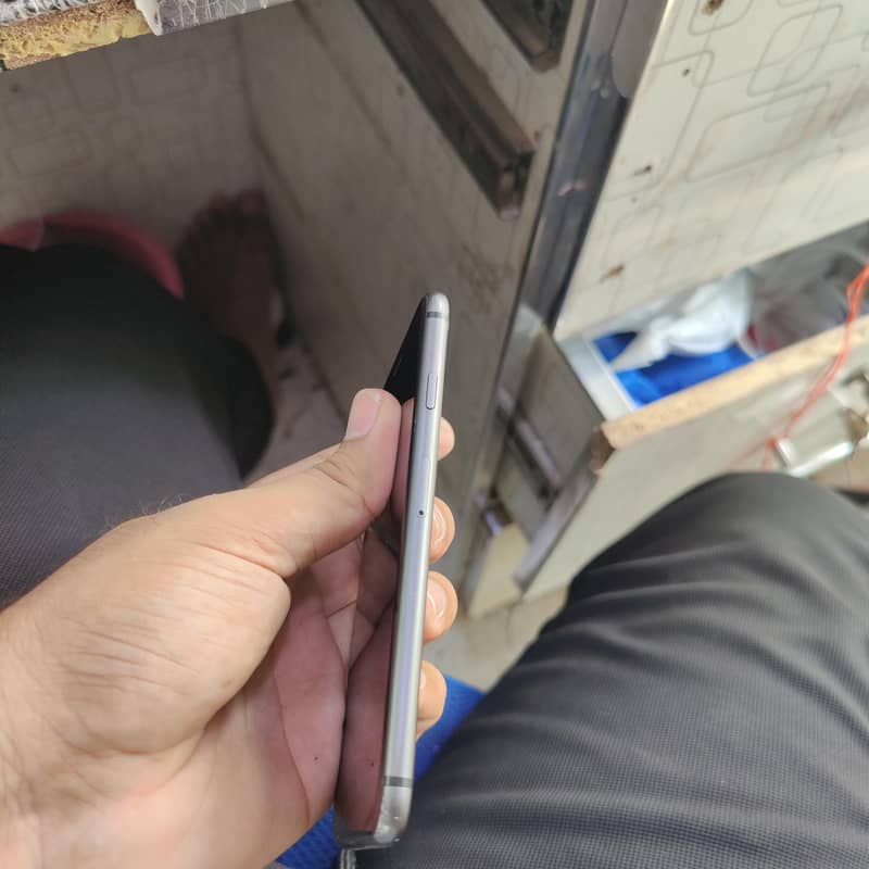 Apple iPhone 8 2
