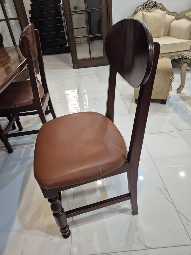 excellent dining table 2