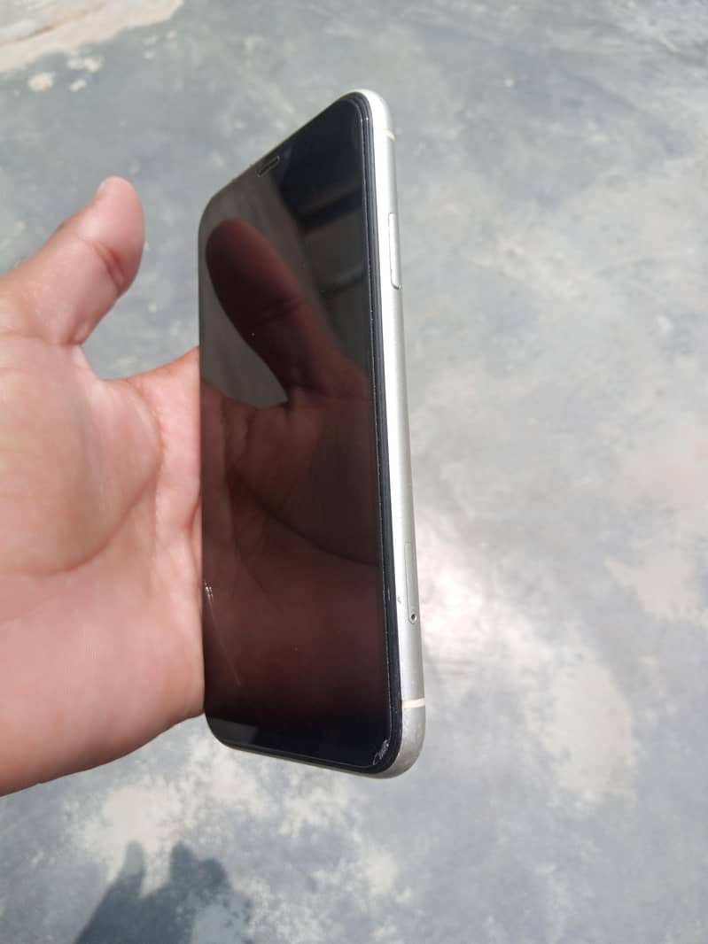 Apple iPhone 11 5