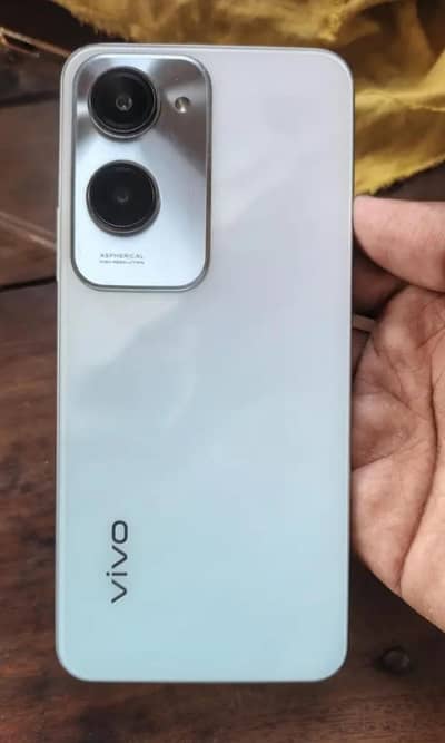 Vivo Y18