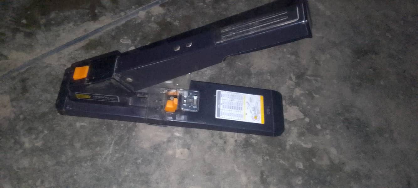 Stapler 2