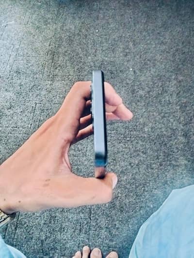 Realme c35