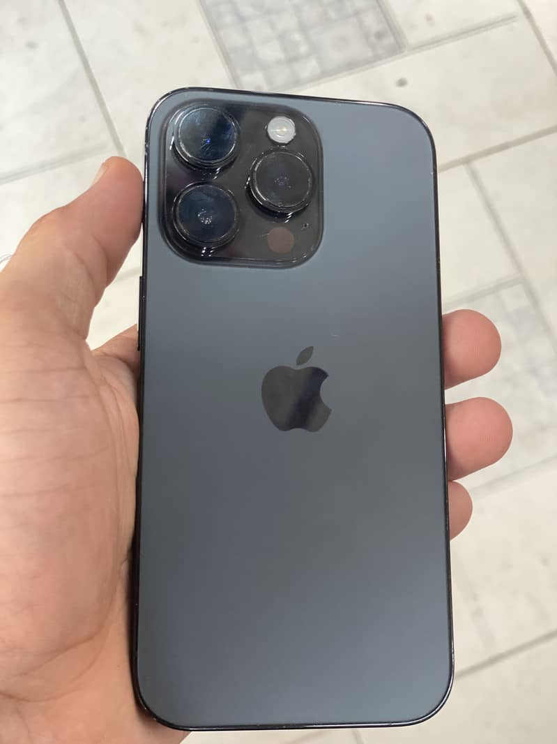 Apple iPhone 14 Pro 1