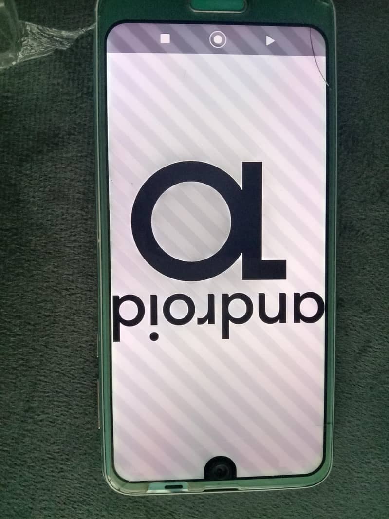 Sharp Aquos R2 4