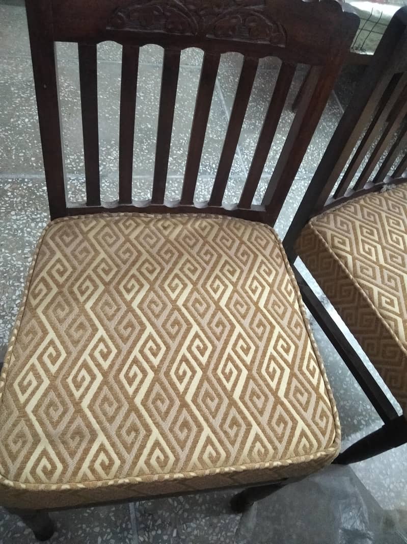Dinning Table 0