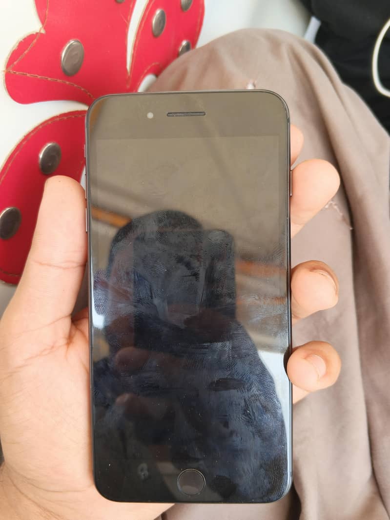 Apple iPhone 8 Plus 2