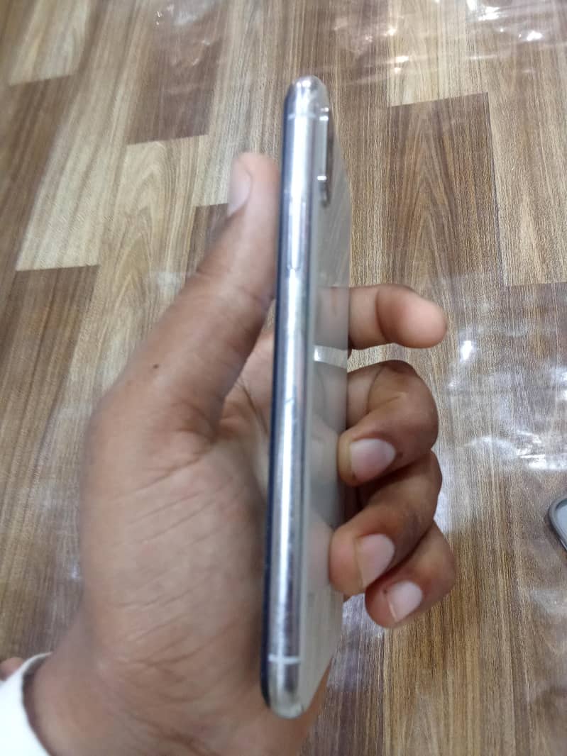 Apple iPhone X 1
