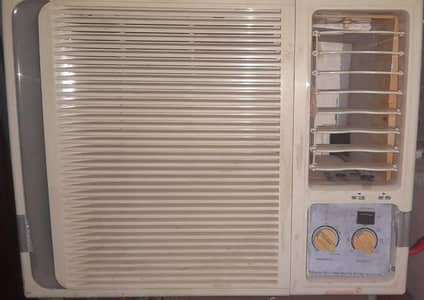pona ton window AC