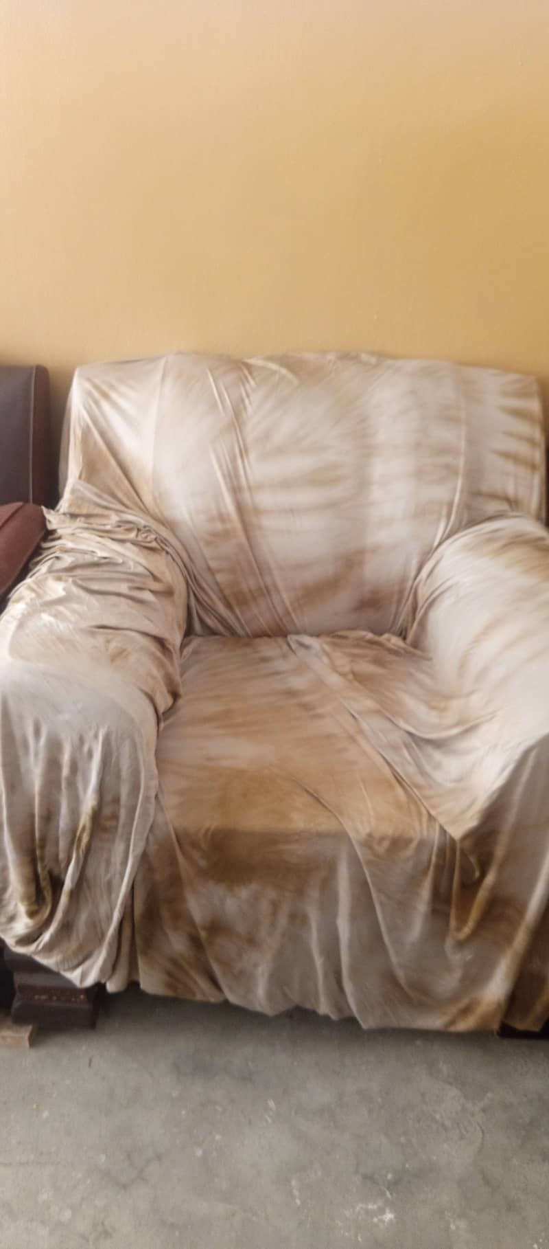 second hand sofa 2