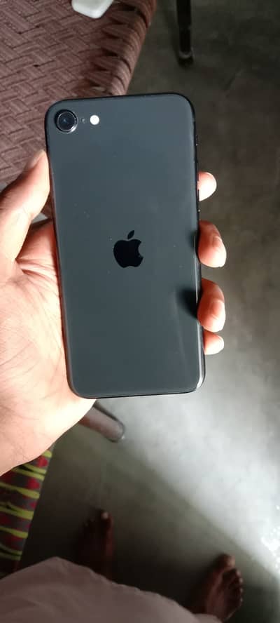 Apple iPhone SE