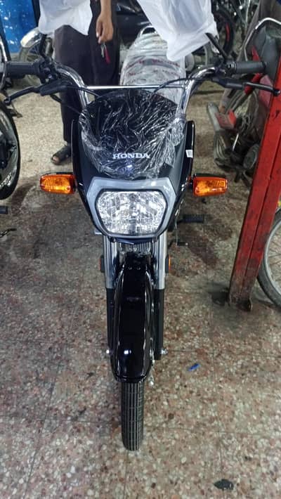 Honda Cd70 Dream New bike Ha Just 50km drive 2027 addition