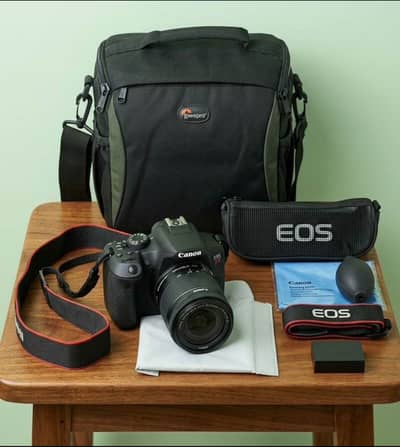 DSLR CANON 250D FOR SALE