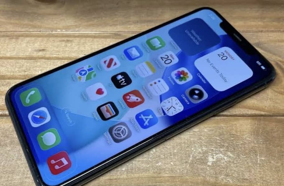 Apple iPhone 11 Pro 4