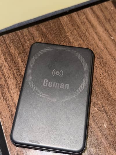 GEMAN WIRELESS POWERBANK (6000mah)