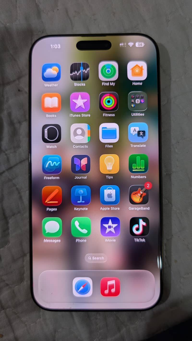 Apple iPhone 16 Pro Max 0