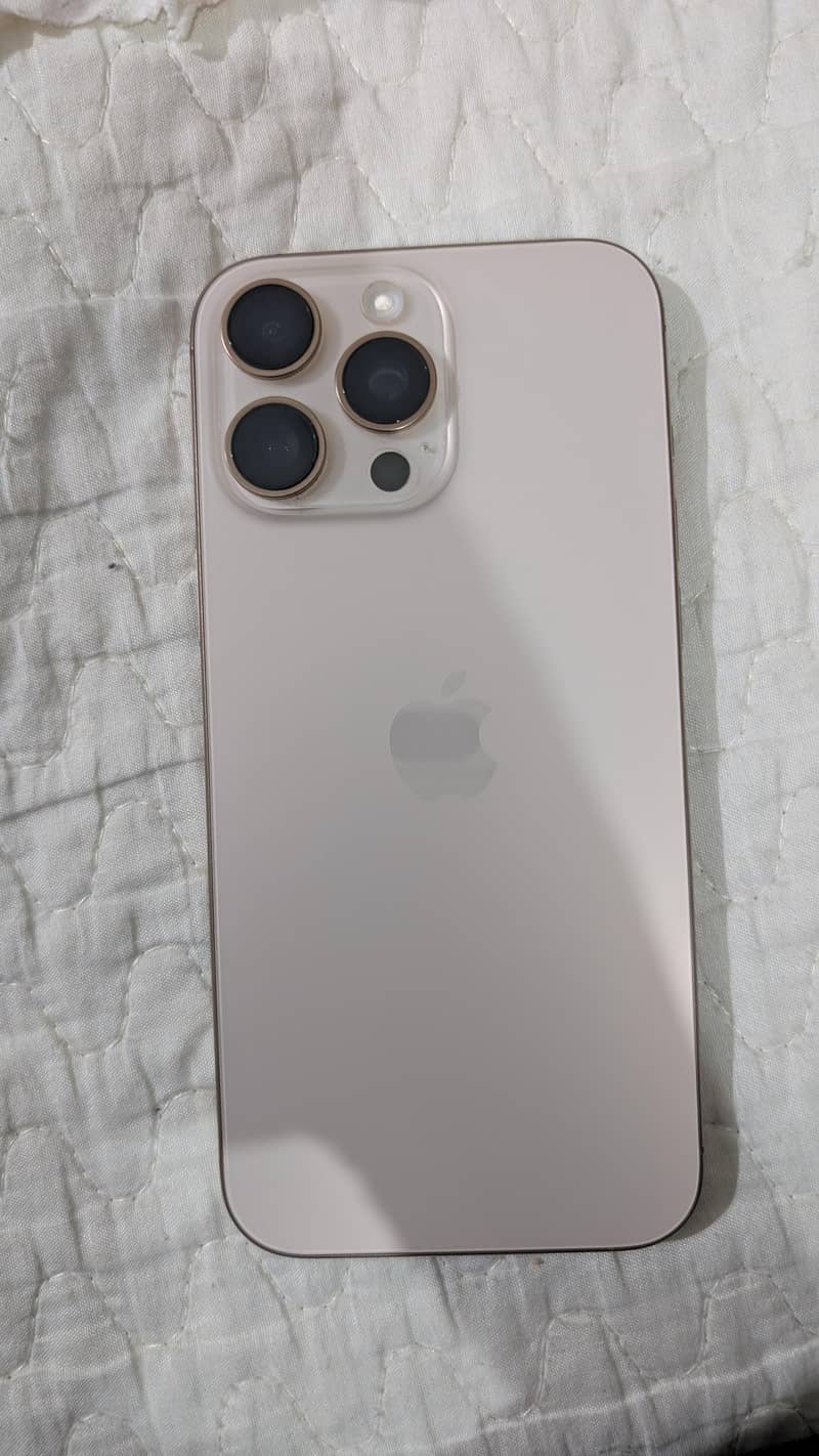 Apple iPhone 16 Pro Max 2
