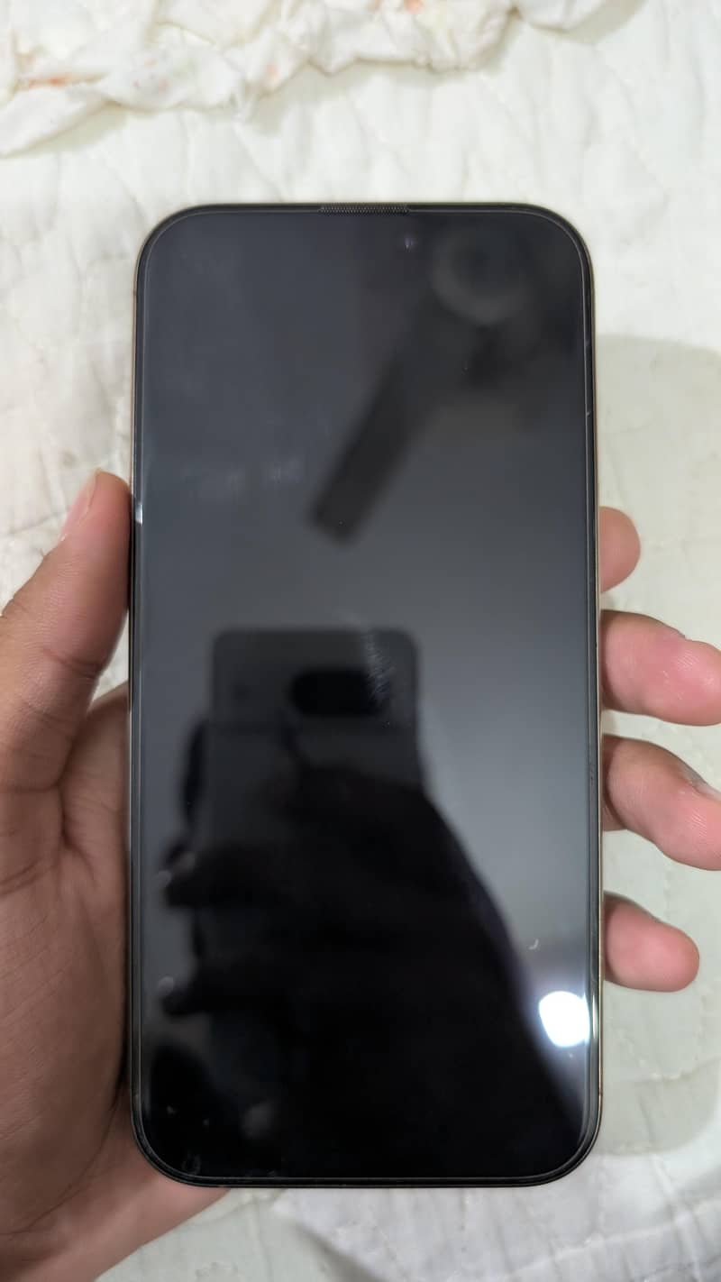 Apple iPhone 16 Pro Max 5