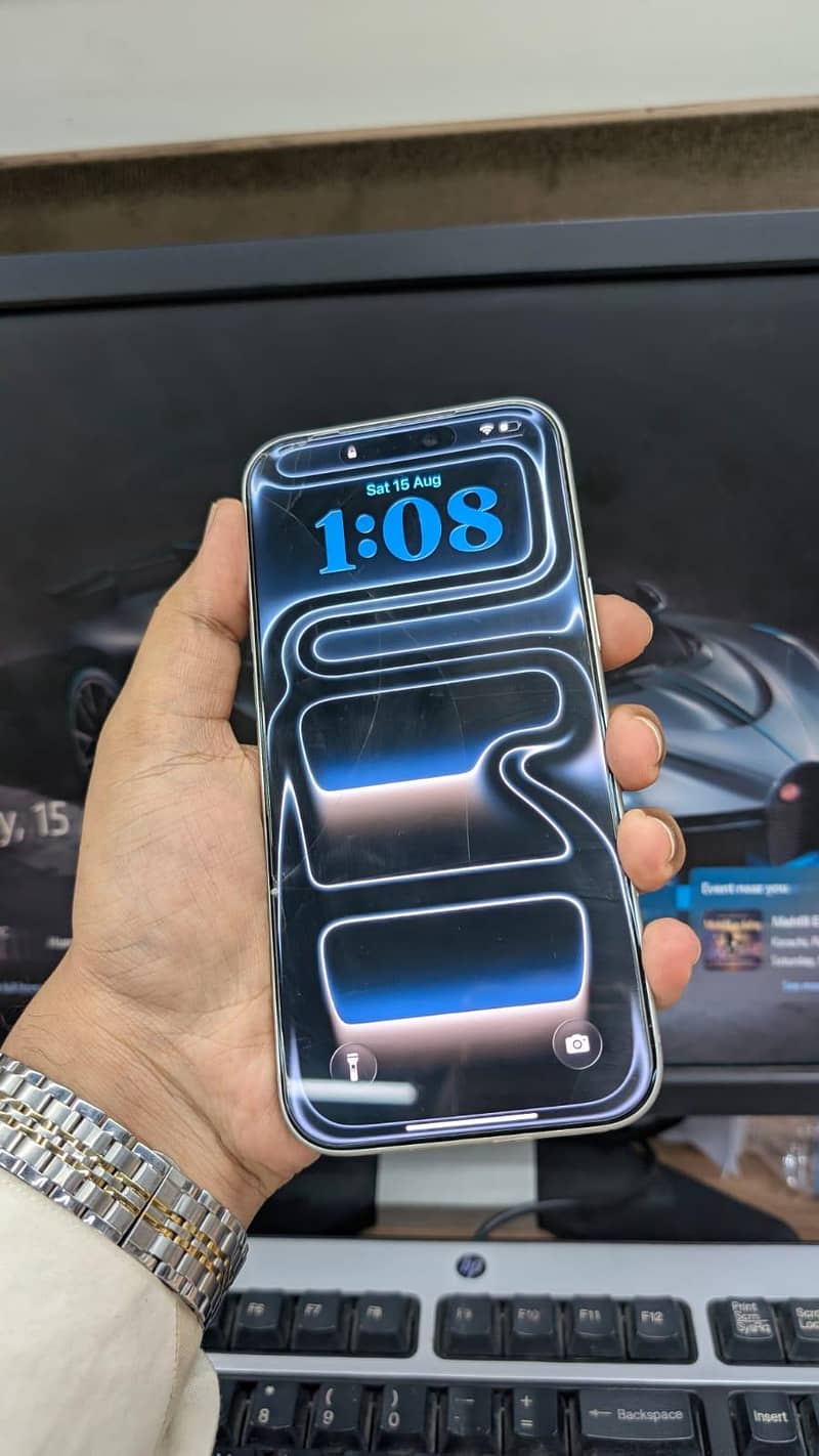 Apple iPhone 17 Pro Max 4
