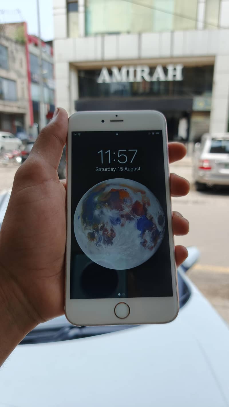 Apple iPhone 6S Plus 1