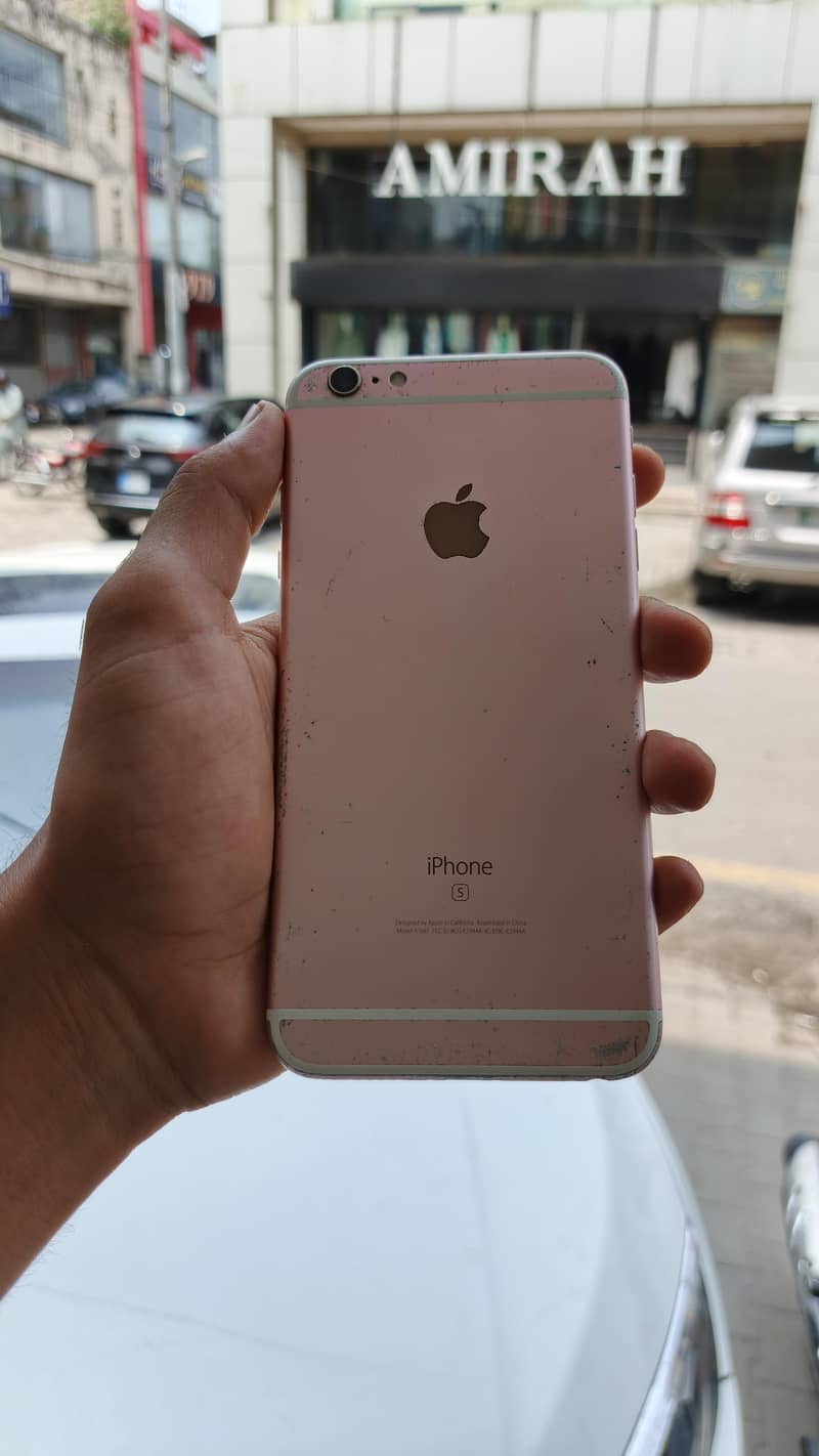 Apple iPhone 6S Plus 2