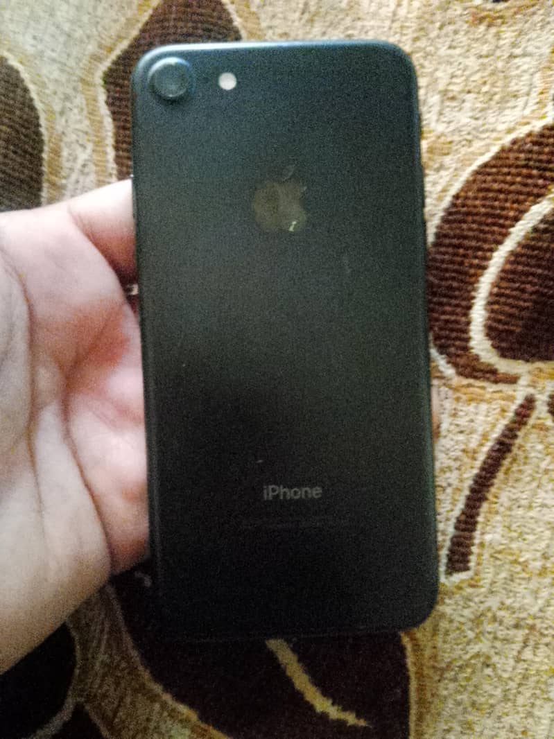 Apple iPhone 7 1