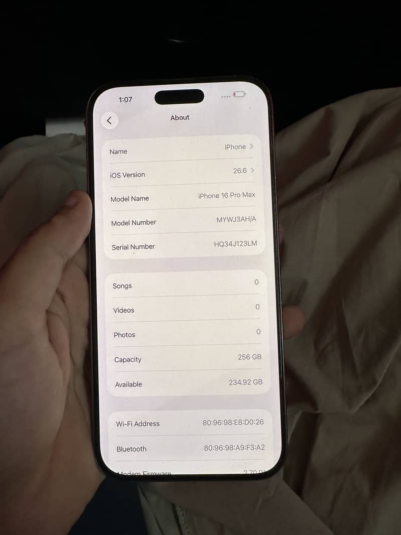 Apple iPhone 16 Pro Max 1