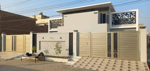 Prime Location 10 Marla House Situated In New Shalimar Colony For sale
