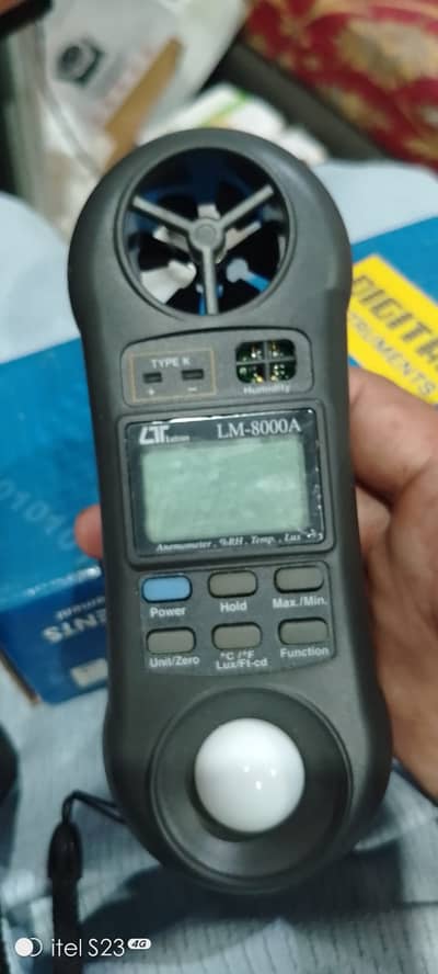 Lutron LM8000A 4 in 1 anemometer may be a device used for Environment