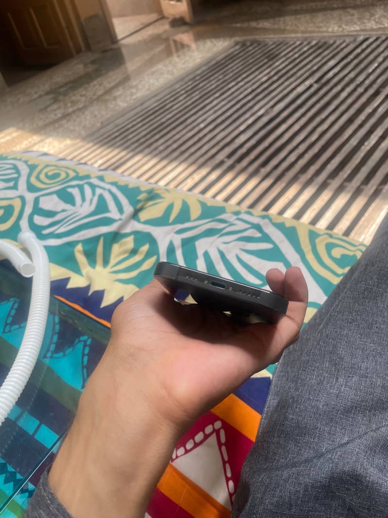 Apple iPhone 13 Pro 4